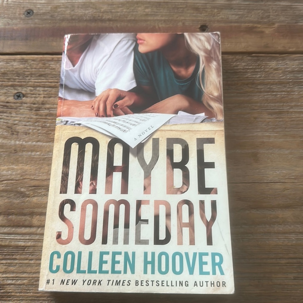 Book: Maybe Someday - Colleen Hoover